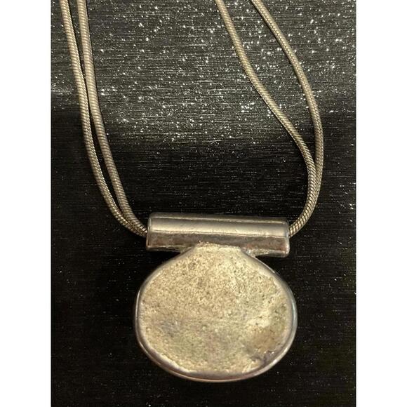 Worthington metal necklace w/white jewel costume jewelry - Picture 4 of 5